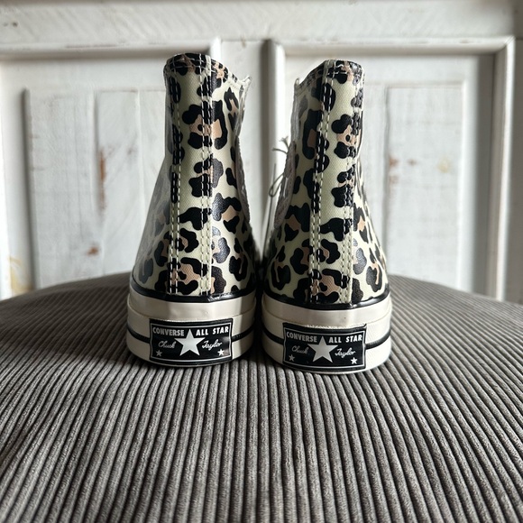 NWT Converse Glow In The Dark Leopard High-Tops - Picture 4 of 7